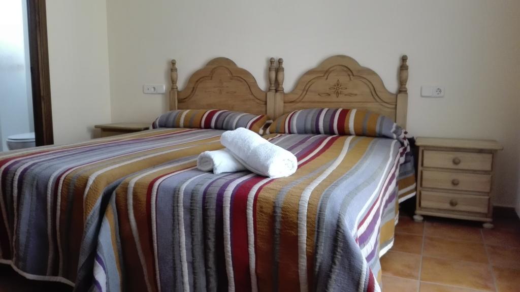 Hostal La Vega Peralejos Ngoại thất bức ảnh