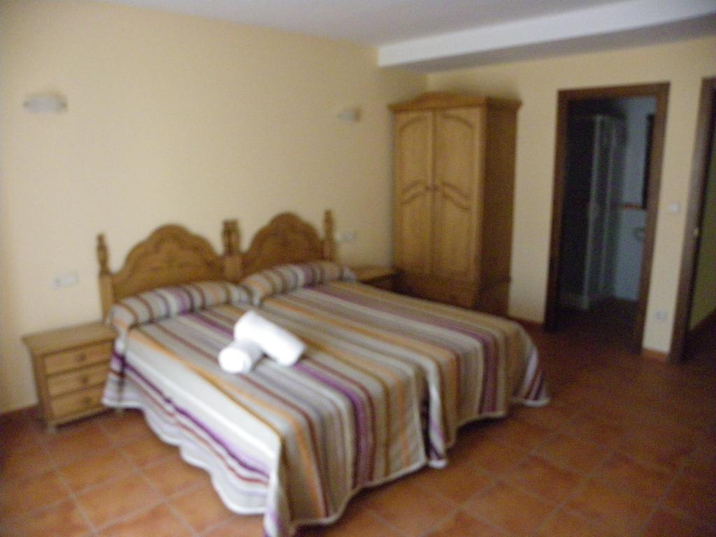 Hostal La Vega Peralejos Ngoại thất bức ảnh