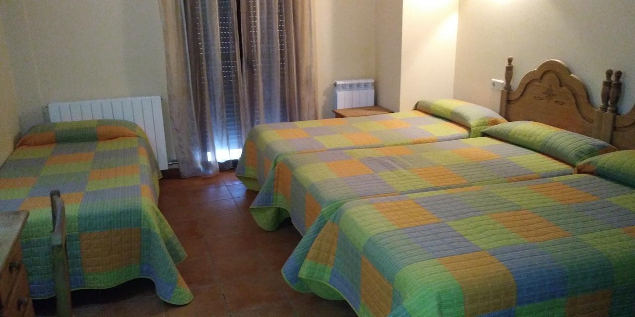 Hostal La Vega Peralejos Ngoại thất bức ảnh