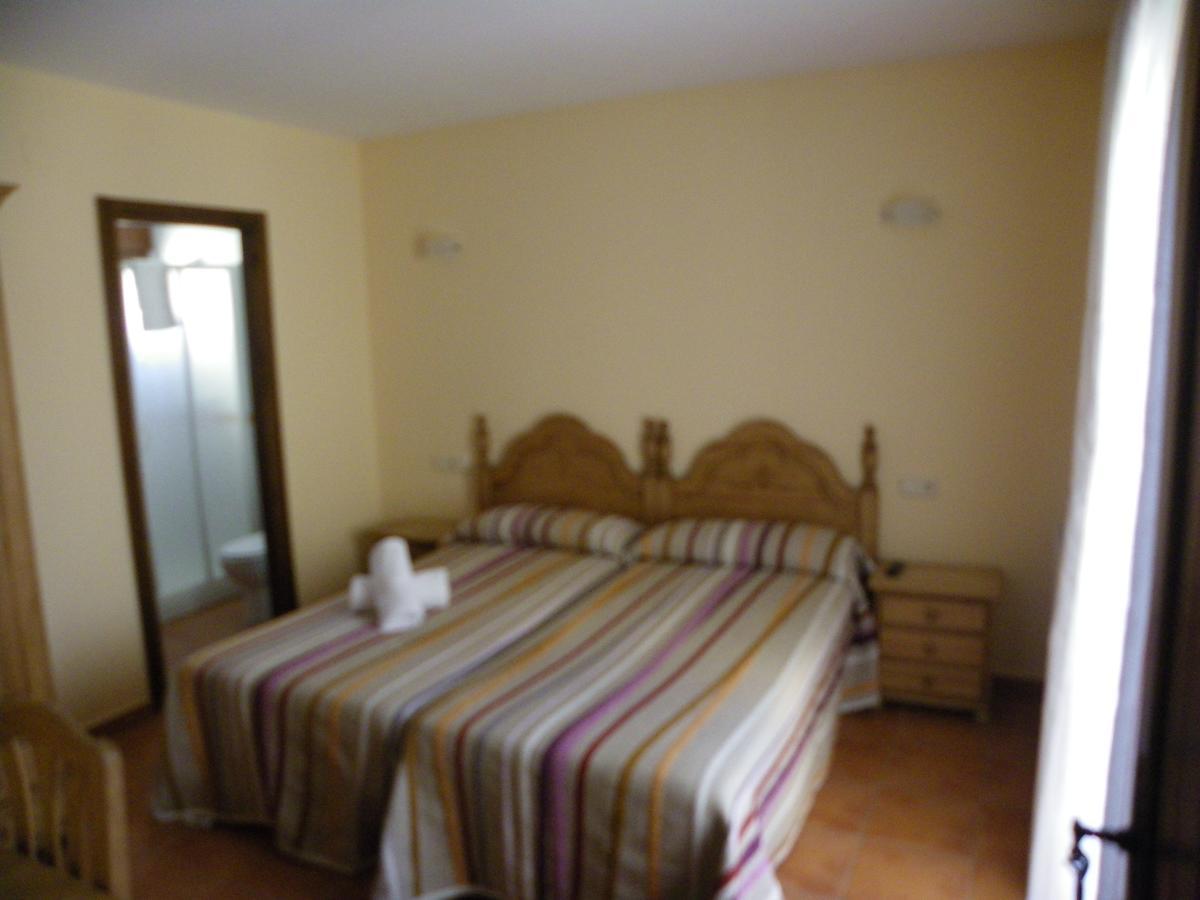 Hostal La Vega Peralejos Ngoại thất bức ảnh