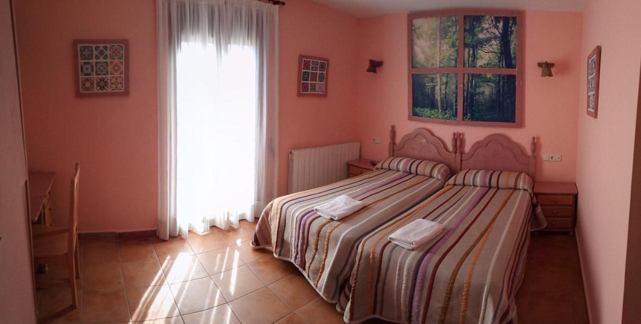 Hostal La Vega Peralejos Ngoại thất bức ảnh