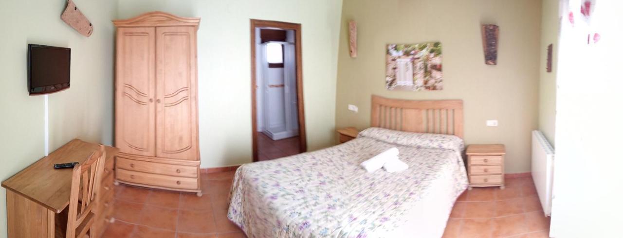 Hostal La Vega Peralejos Ngoại thất bức ảnh